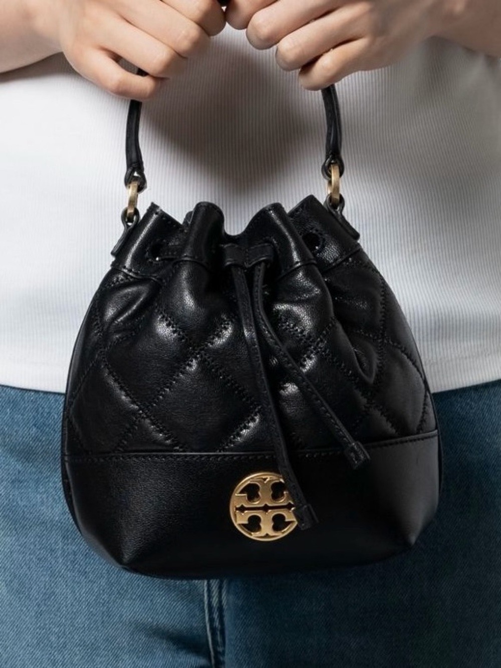 Tory Burch Willa Bucket bag - Picture 2 of 7